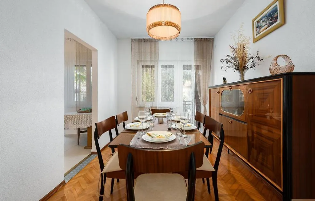 Apartman Leo Novigrad  Apartment Novigrad (Istria)