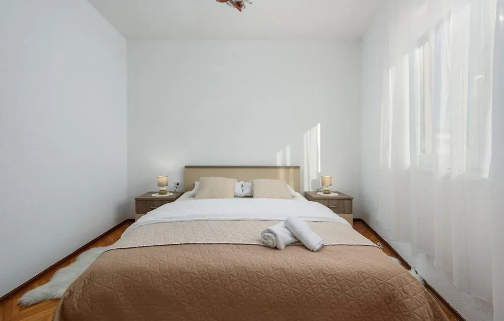 Apartment Apartman Leo Novigrad