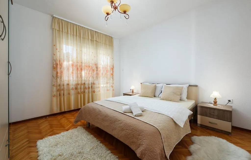 Apartman Leo Novigrad  Croatia